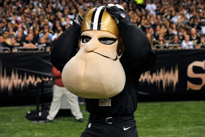 New-Orleans-Saints-mascot-Sir-Saint.jpg